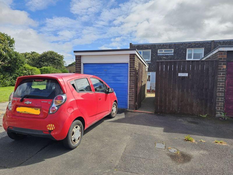 Garage/Driveway