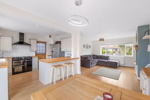 120 Windsor Drive, Orpington, BR6 6HF