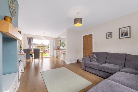 120 Windsor Drive, Orpington, BR6 6HF