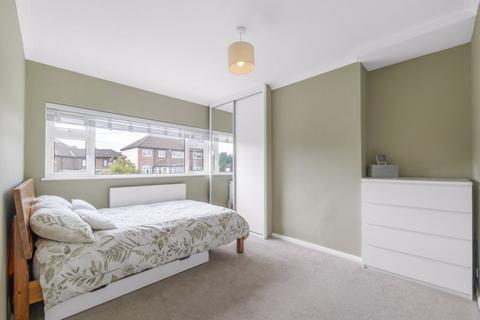 120 Windsor Drive, Orpington, BR6 6HF
