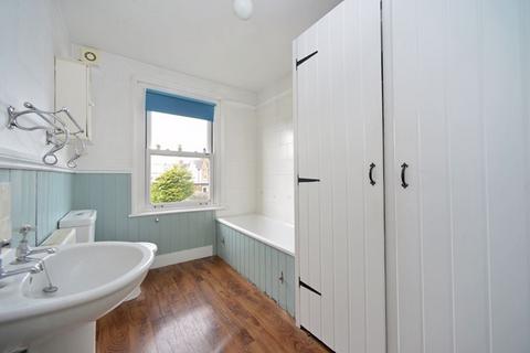 5 Alfold Road, Cranleigh, GU6 8NQ