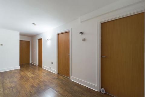 3 bedroom apartment for sale, Turner House, Cassilis Road, London