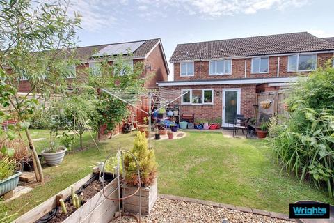6 Home Close, Trowbridge, BA14 7AZ
