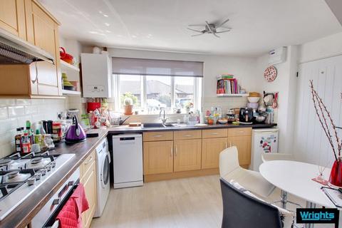 6 Home Close, Trowbridge, BA14 7AZ