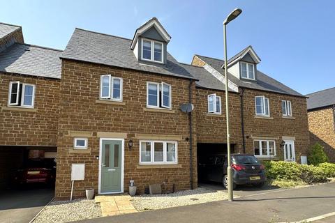 4 bedroom detached house for sale, Nickling Road, Banbury