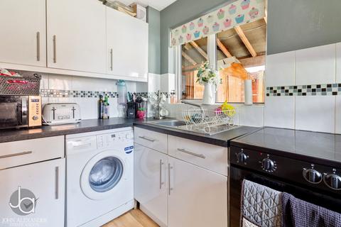 2 bedroom semi-detached house for sale, Broadway, Silver End