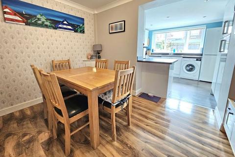 3 bedroom semi-detached house for sale, Fair Isle Close, Stubbington, PO14