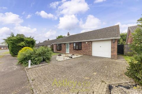 2 bedroom detached bungalow for sale, Cherrywood, Alpington, Norwich, NR14