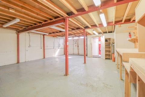 Warehouse to rent, Unit 16, Charfleets Road, Canvey Island