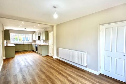 3 bedroom detached bungalow to rent, Sherborne Drive, Newcastle