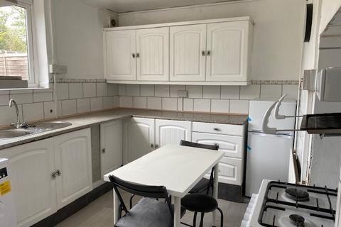 23 The Lowe, Chigwell, IG7 4LN