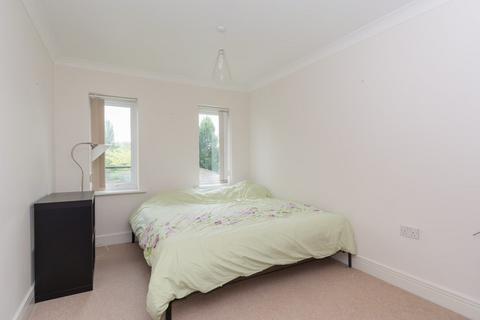 3 bedroom apartment to rent, Elizabeth Jennings Way, Summertown