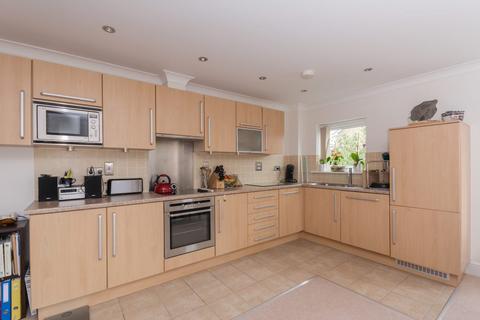 3 bedroom apartment to rent, Elizabeth Jennings Way, Summertown