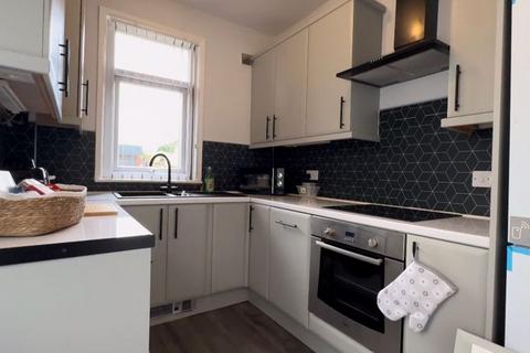 undefined, STUNNING ROOMS AVAILABLE - Bury Road, Bolton,- BL2