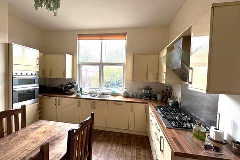 5 bedroom semi-detached house to rent, Alexandra Street, Sherwood Rise, Nottingham, NG5 1AY