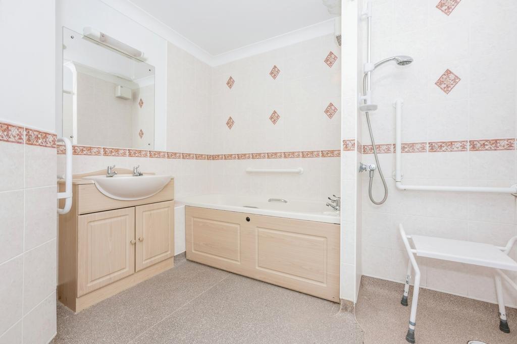 Bath/Wet Room