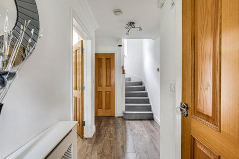 4 Searchwood Heights, Warlingham, CR6 9GE