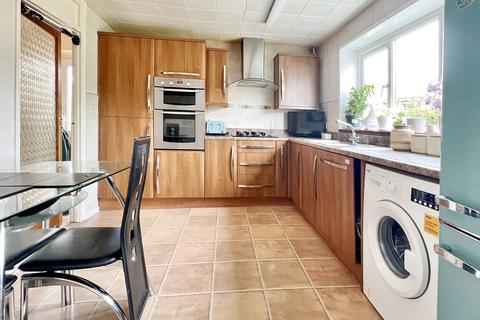 3 bedroom end of terrace house for sale, Brunel Road, Bulwark, Chepstow, Monmouthshire NP16