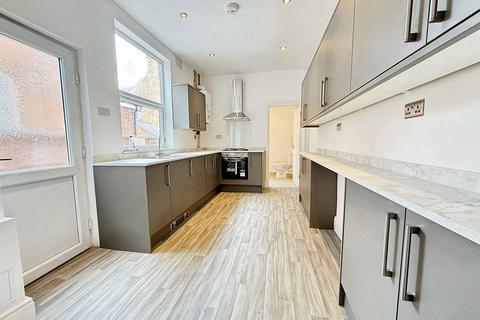 3 bedroom terraced house for sale, Conway Road, Leicester LE2