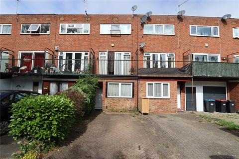 3 bedroom terraced house for sale, Waterside, Peartree Bridge, Milton Keynes, Buckinghamshire, MK6