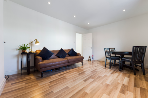 2 bedroom flat to rent, Lower Road, London, SE8