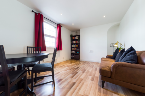 2 bedroom flat to rent, Lower Road, London, SE8