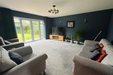 5 bedroom detached house for sale, Alcester Road, Studley