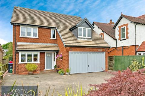 5 bedroom detached house for sale, Alcester Road, Studley