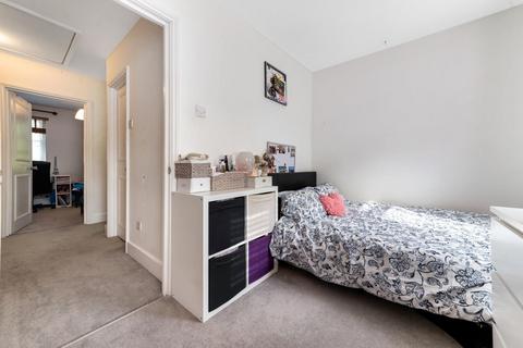 3 bedroom end of terrace house for sale, Elderwood Place, London SE27