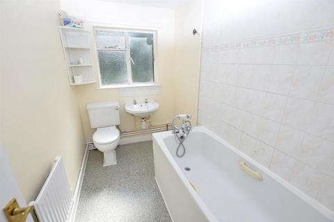 2 bedroom flat for sale, Huckleberry Close, Chatham