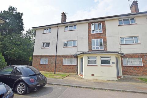 2 bedroom flat for sale, Huckleberry Close, Chatham