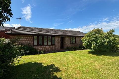 3 bedroom bungalow to rent, Warren Way, Tarporley CW6