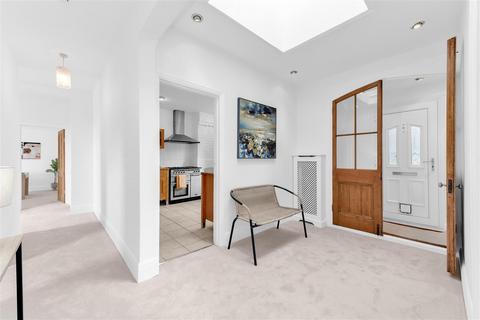 19b Shortlands Grove, Bromley, BR2 0LS