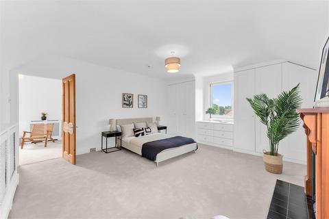 19b Shortlands Grove, Bromley, BR2 0LS