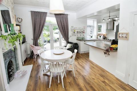 22 Beechwood Drive, Wibsey, Bradford, BD6 3AG