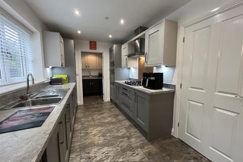 23 Y Dolydd, Cwmdare, Aberdare, CF44 8EX