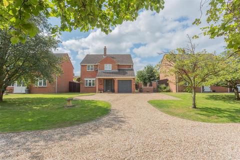 4 bedroom detached house for sale, Roundpond, Melksham