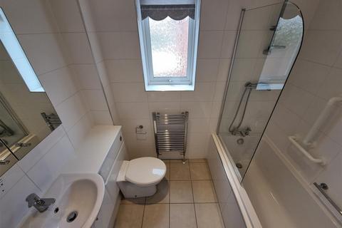 27 Laburnum Close, Hollywood, Birmingham, B47 5QW