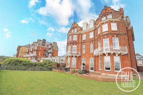 2 bedroom flat for sale, Victoria Court, Kirkley Cliff Road, Kirkley, NR33