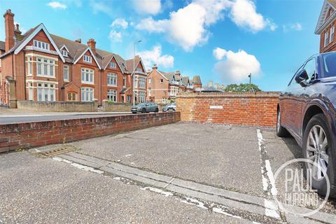 2 bedroom flat for sale, Victoria Court, Kirkley Cliff Road, Kirkley, NR33