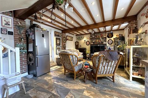 1 bedroom cottage for sale, The Old Barn, Wetsyke Lane, Balderton, Newark