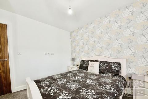 2 Warham Close, Cheshunt, Waltham Cross, EN8 9FJ
