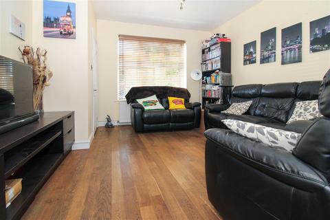 4 bedroom house for sale, Compton Crescent., London