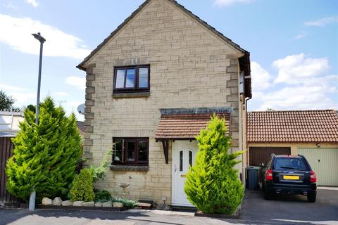 3 bedroom detached house for sale, Magnolia Rise, Calne