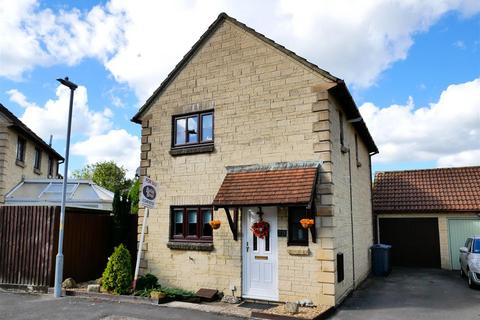 3 bedroom detached house for sale, Magnolia Rise, Calne