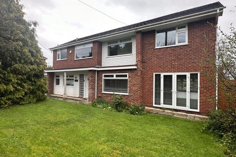 4 bedroom detached house to rent, Walney Lane, Hereford