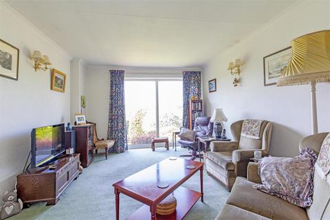 16 Ashopton Drive, Bamford, Hope Valley, S33 0BU