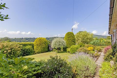 16 Ashopton Drive, Bamford, Hope Valley, S33 0BU