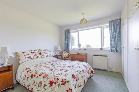 16 Ashopton Drive, Bamford, Hope Valley, S33 0BU