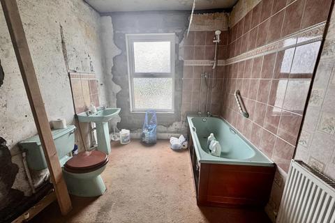 95 Betws Road, Ammanford, SA18 2HG